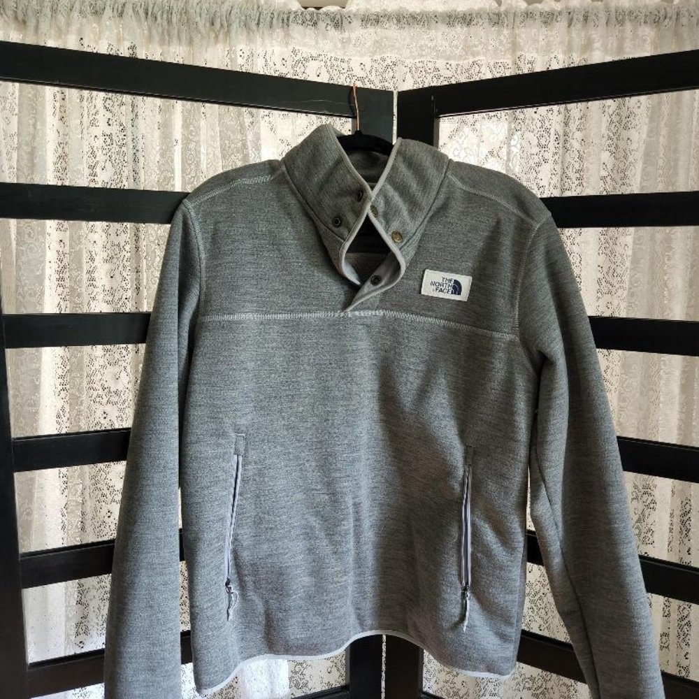 Northface sweater